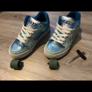 Blue Glitter/Holographic Heelys Roller Skate Shoes 5Y/6W